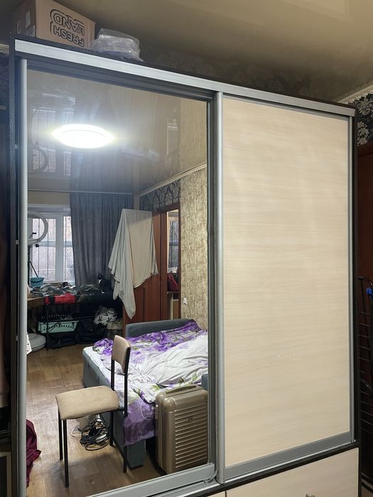 Шкаф купе с зеркалом беслатно