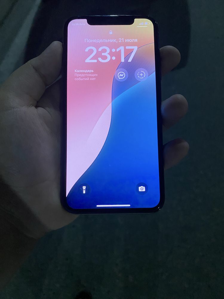 iPhone Xs.