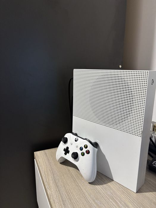 Xbox one s all digital (pret negociabil )