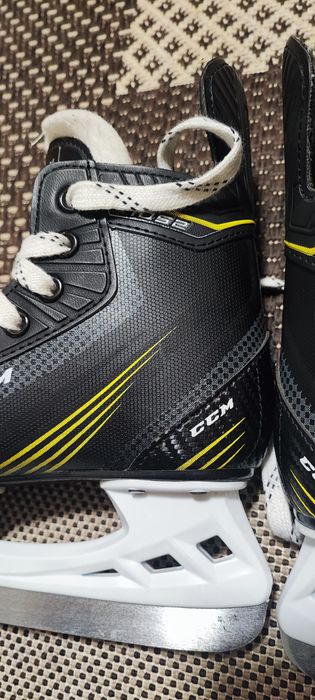 Patine hochei CCM 1052 , marime 32