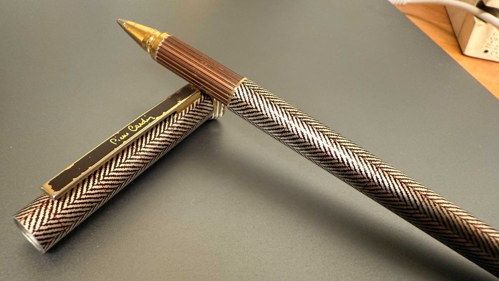 Pix Pierre Cardin Swiss made din metal