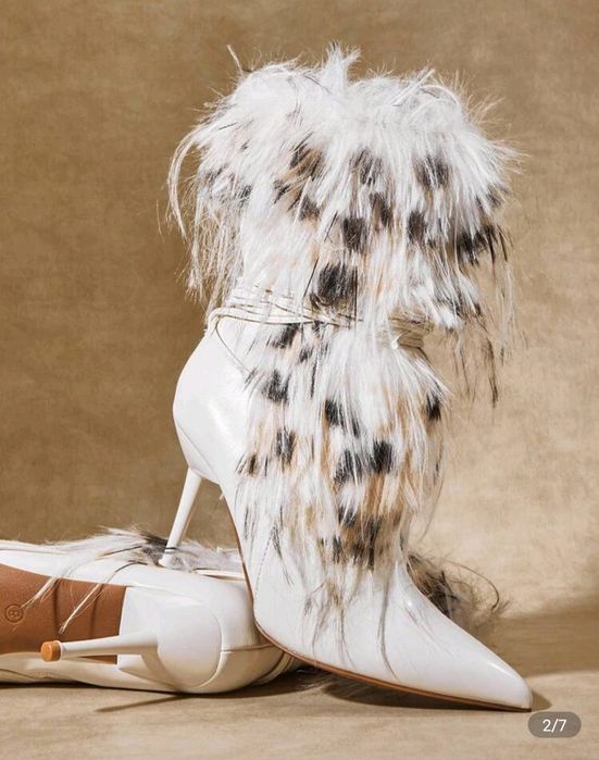 Нови стилни ботушки