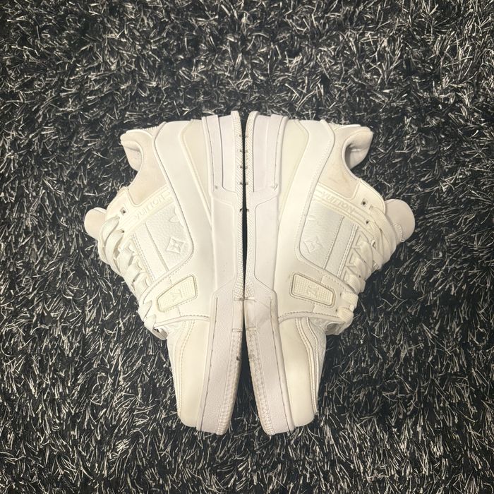 Adidasi LV Skates se vand urgent!!