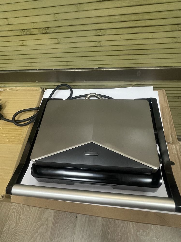 ГРИЛ Black&Decker BXGR1000E