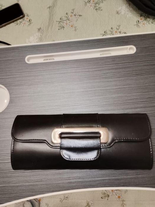 Продам сумки бу в хорошем состоянии