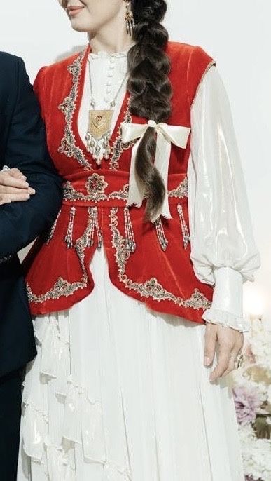 Көйлек лазерьный. Кажекей Нұр - Шах сатылады