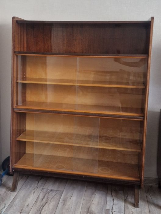 Раритетный шкаф из натурального дерева


---

Раритетный шкаф из натур