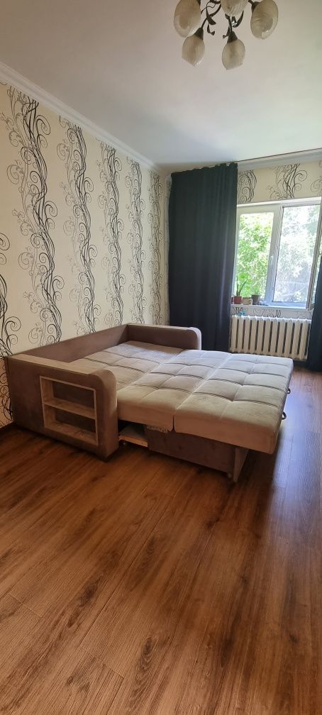Продам диван в  хорошем  состоянии