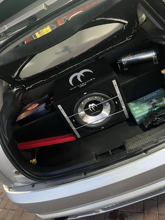 Vand ford focus 1.4 benzina masina se prezinta fix ca si in poze pret