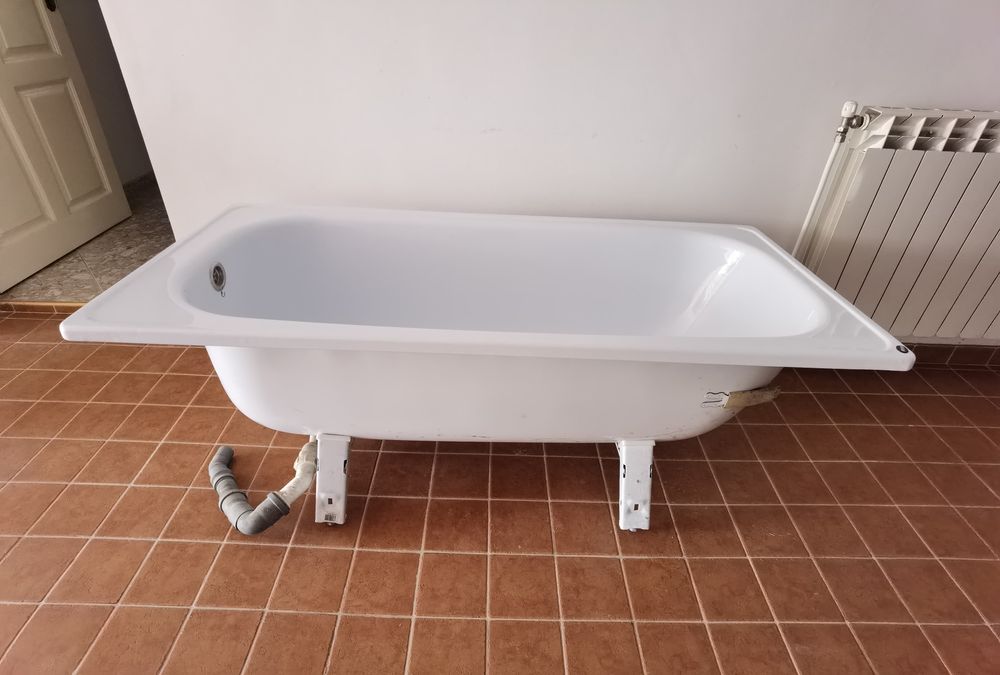 Vând vană din tablă de calitate !