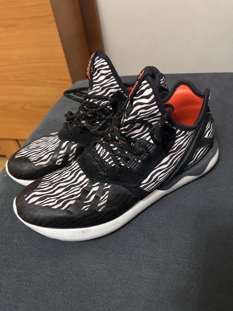 Adidas Tubular 44