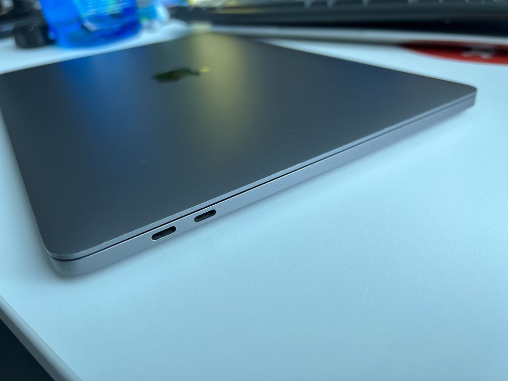 Apple Macbook Pro 13” Touchbar 2016