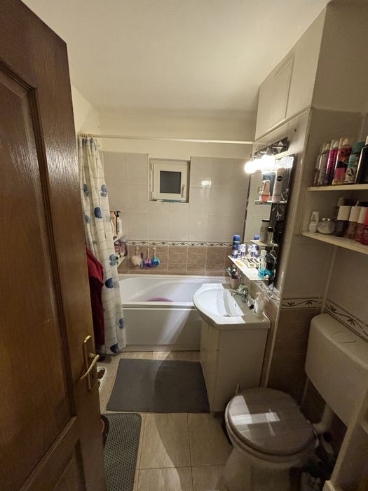 Vând apartament cu 3 camere, decomandat, Amaradia, langa Energetic