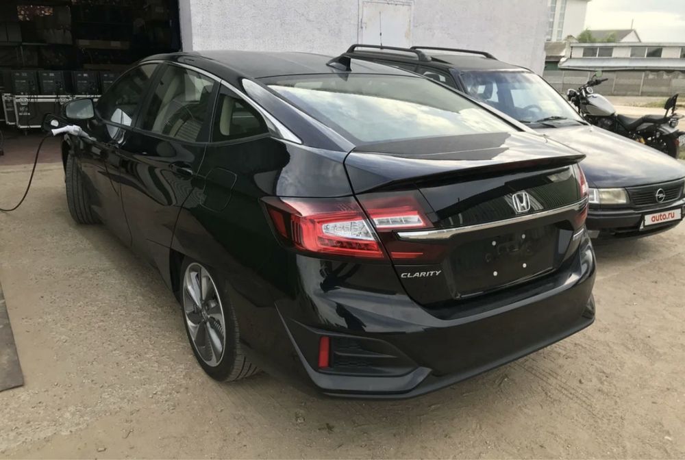 Honda Clarity Plug in Hybrid.