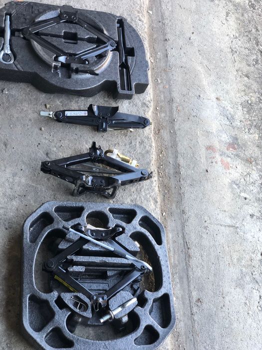 Cric Renault Megan 3