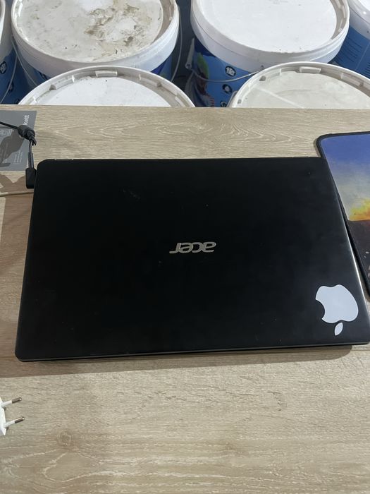 Продам ноутбук в отличном состояний