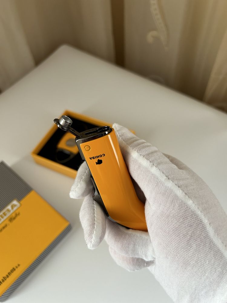 Страхотен комплект Cohiba – запалка и ножче в подаръчна кутия