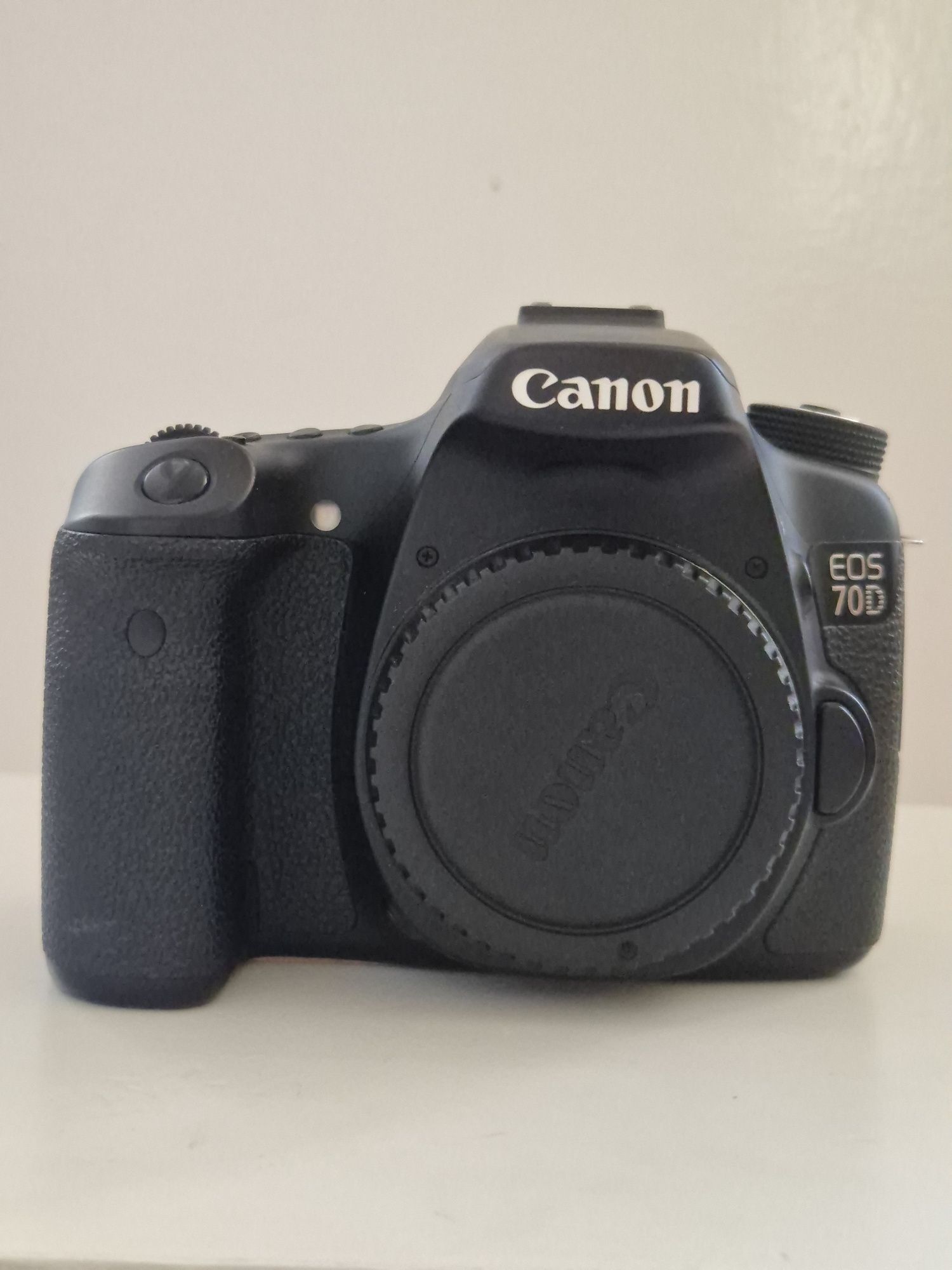 Vând Body Camera Foto Canon  Eos 70d