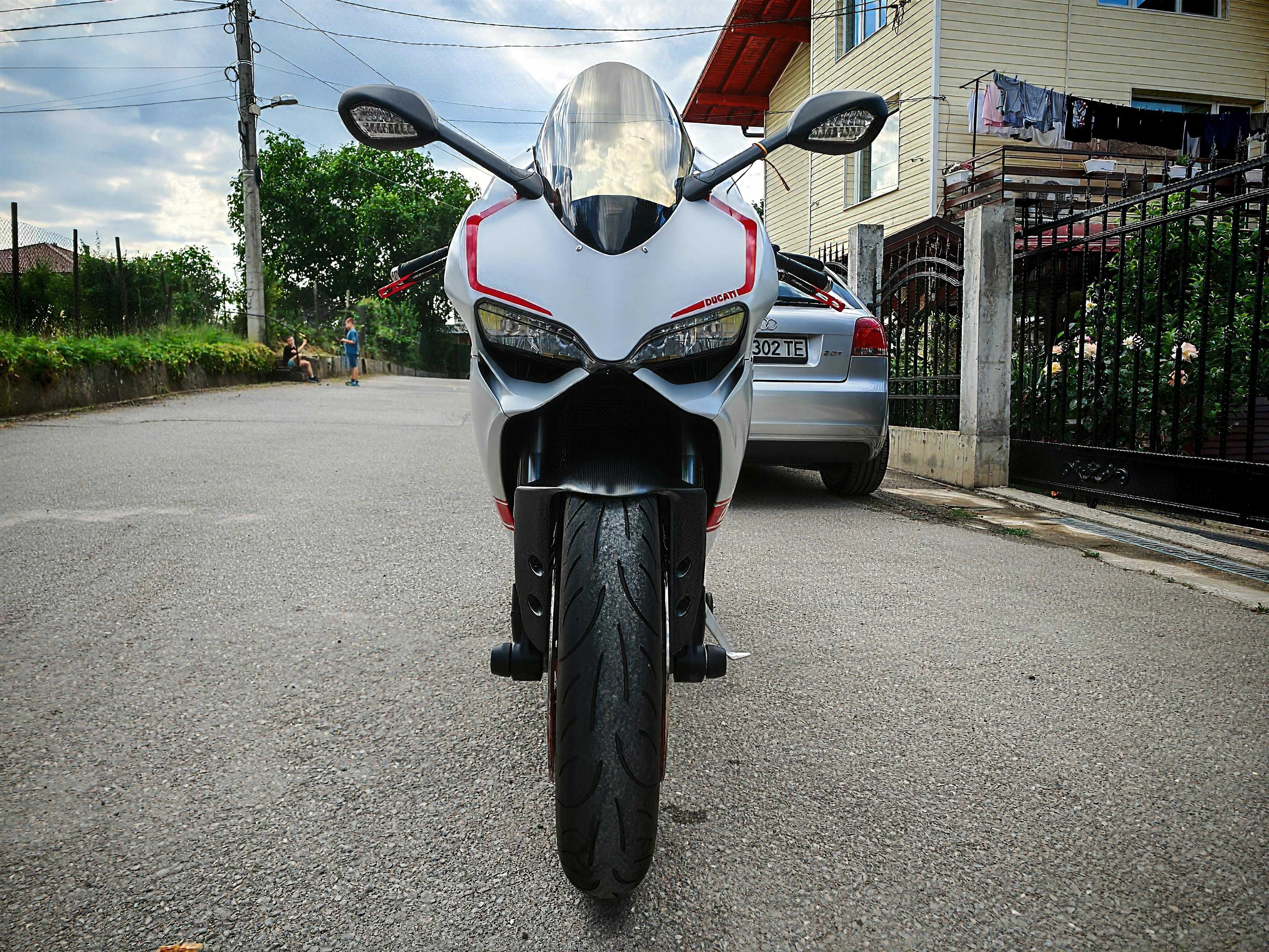 Ducati Panigale 899