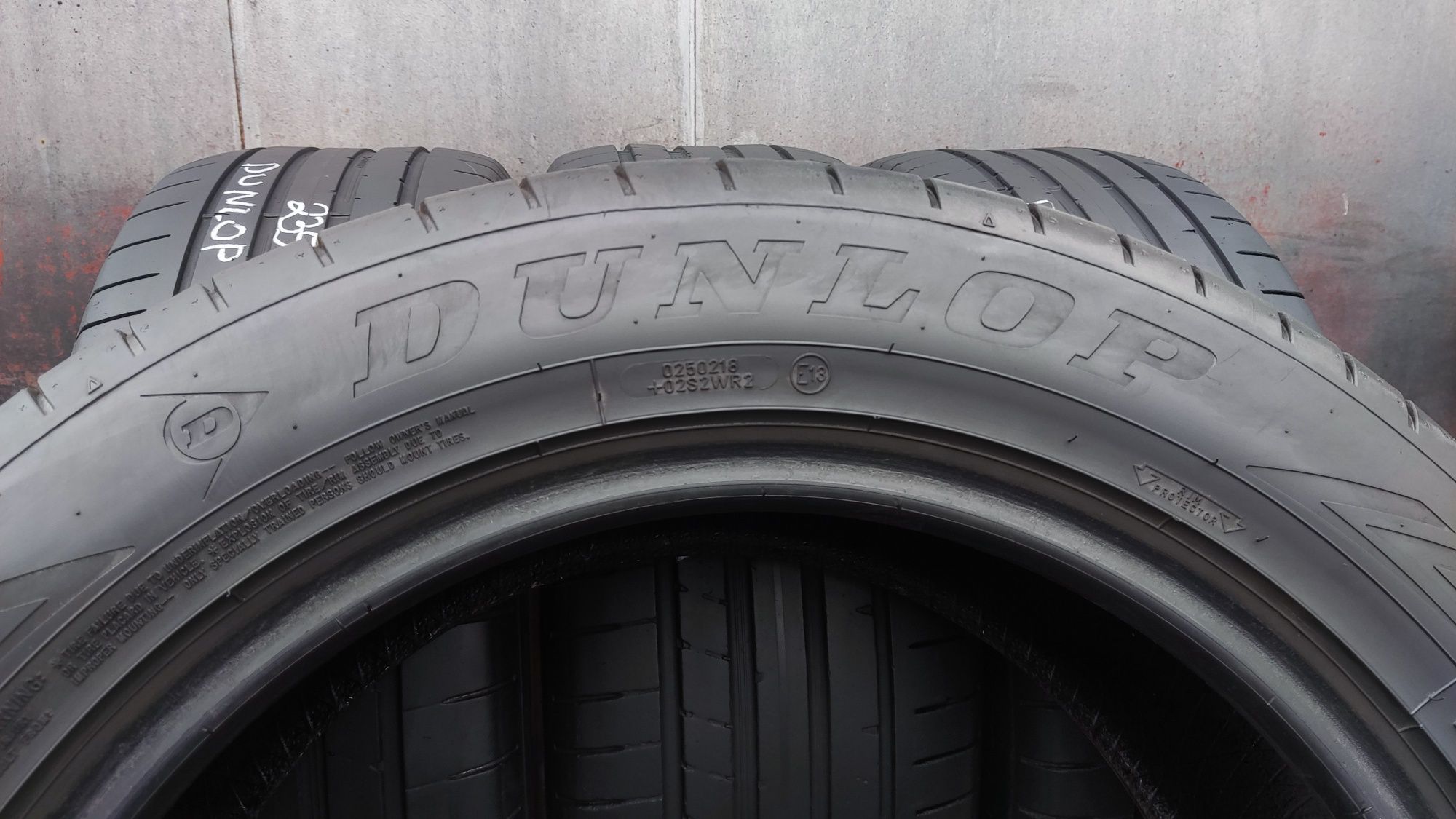 4бр. летни гуми 235/55/18 Dunlop SP Sport Maxx RT2, SUV
dot21
6.5mm
До