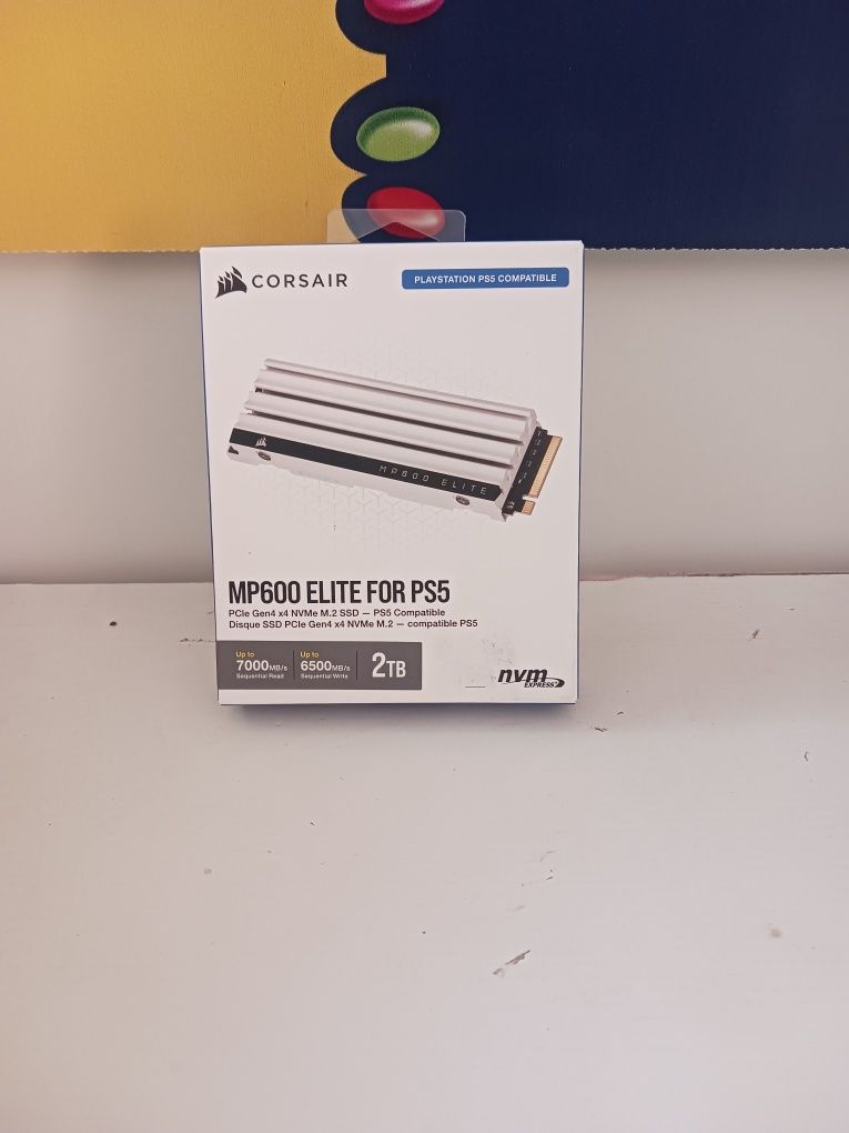SSD Ps5 sigilat 2TB nou in cutie original Corsair cu heatsink