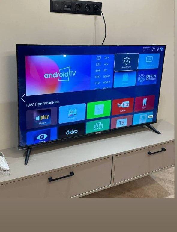 Телевизор 32 Smart tv смарт тв Samsung