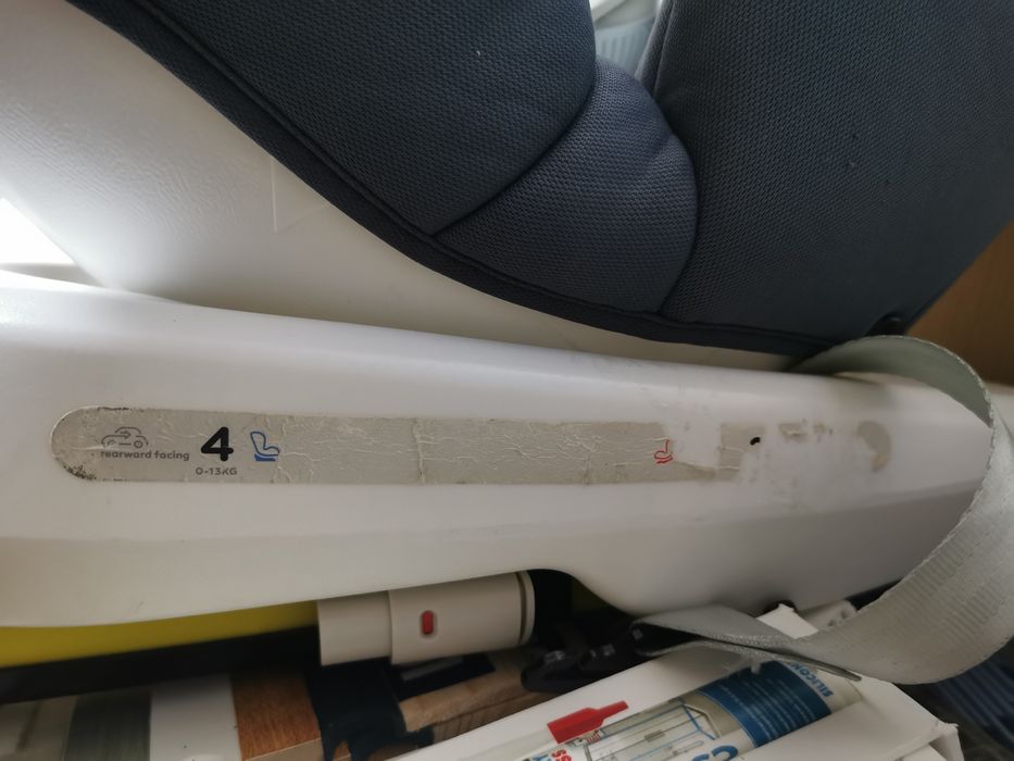 Scaun auto cu ISOFIX și baza rotativa