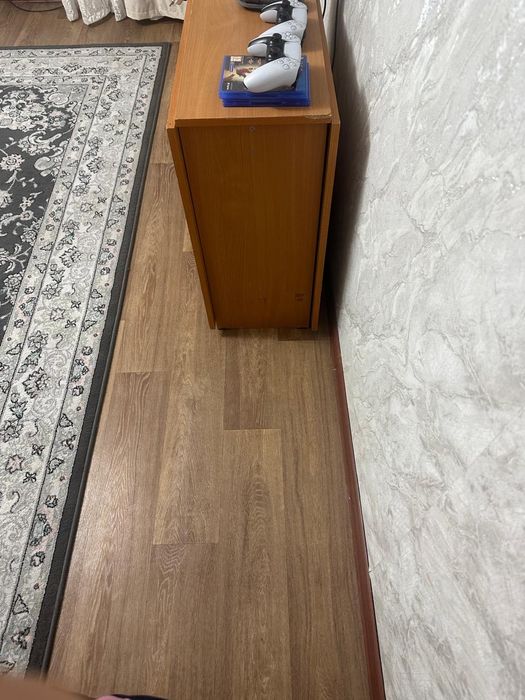 Продам стол книжка
