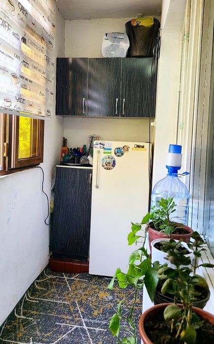 1,2 xonali podyezdli galareyka uy sotiladi
