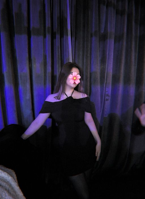 Продам красивое чёрное платье в отличном состоянии..