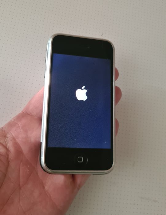 iPhone 2G 8GB Apple A1203 Telefon De Colectie Primul