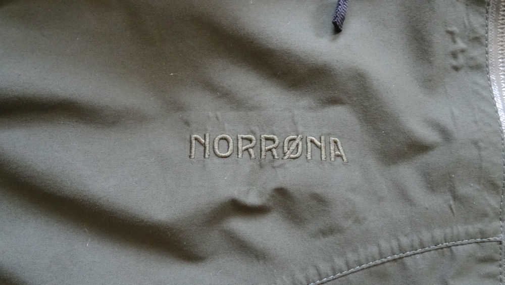 norrona XXL яке и XL панталон модел vassfaret gore tex GTX
