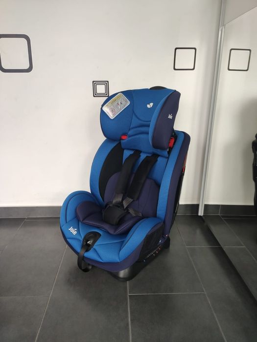 Scaun auto Joie Stages pentru copii intre 0 și 25 kg