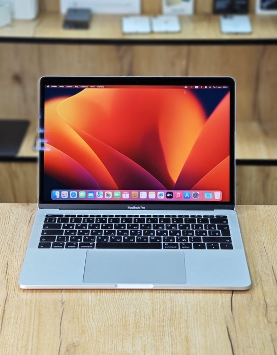 MacBook Pro 13 | Intel i5 | 6 циклов | 128Gb SSD | ОЗУ 8Gb | Silver