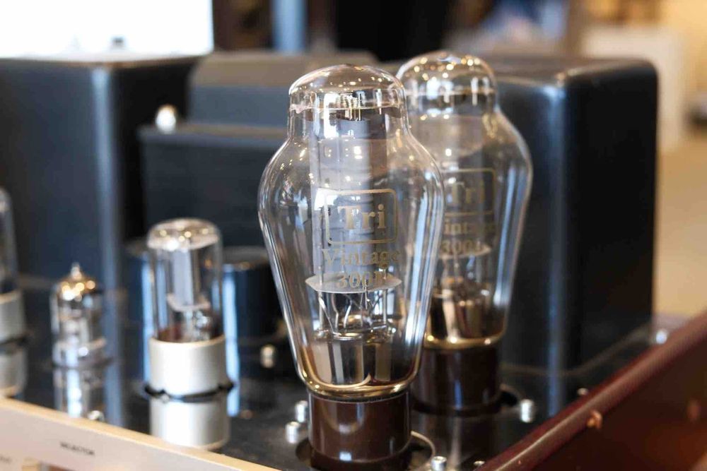 TRIODE VP-300BD - Amplificator integrat lampi clasa A (4 lampi 300B)