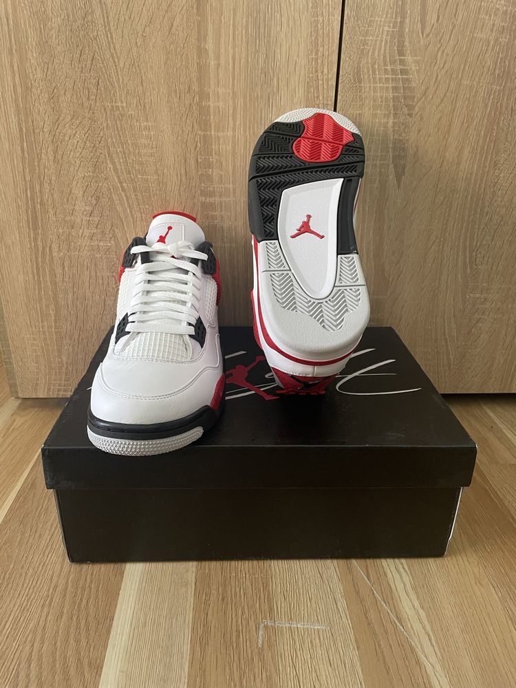 AirJordan 4 Retro Red Cement