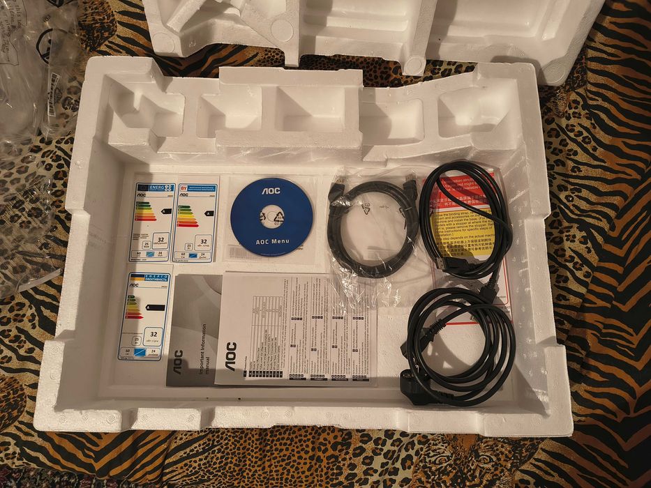 Монитор AOC 24G2U (144HZ)