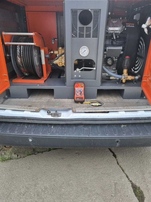 Utilaj pentru Curatare si Desfundare Sistem Canalizare Comanda Radio