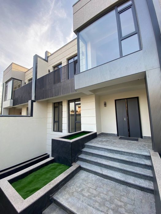 Продается два дома близнеца по супер цене локация шикарная