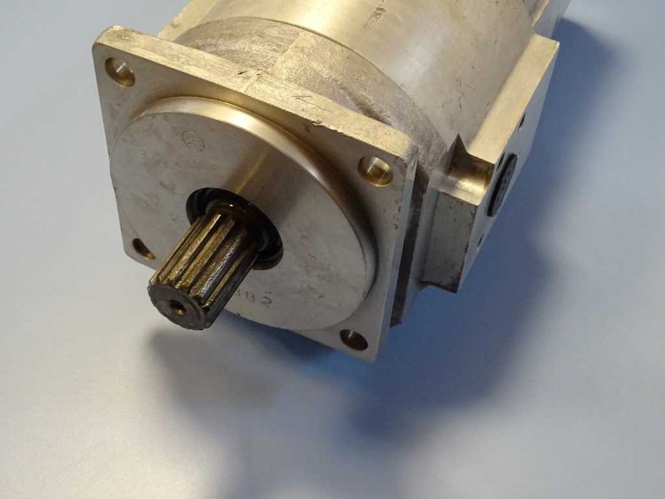 Хидравлична зъбна помпа "Prva Petoletka" 3117.317.9 Hydraulic pump