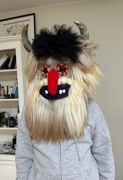 Măști tradiționale de anul nou/Masca de anul nou