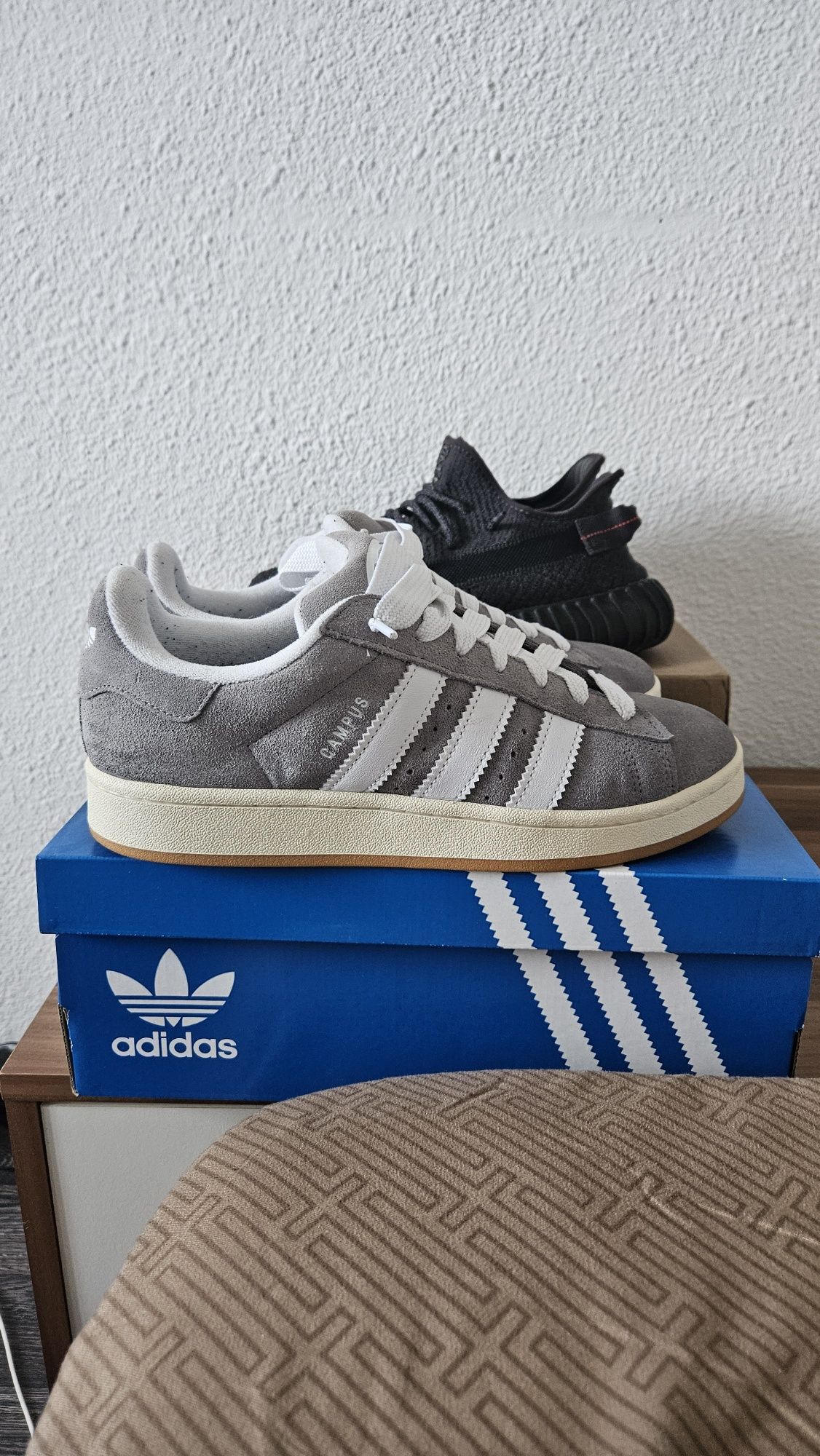 Adidas Campus 00s