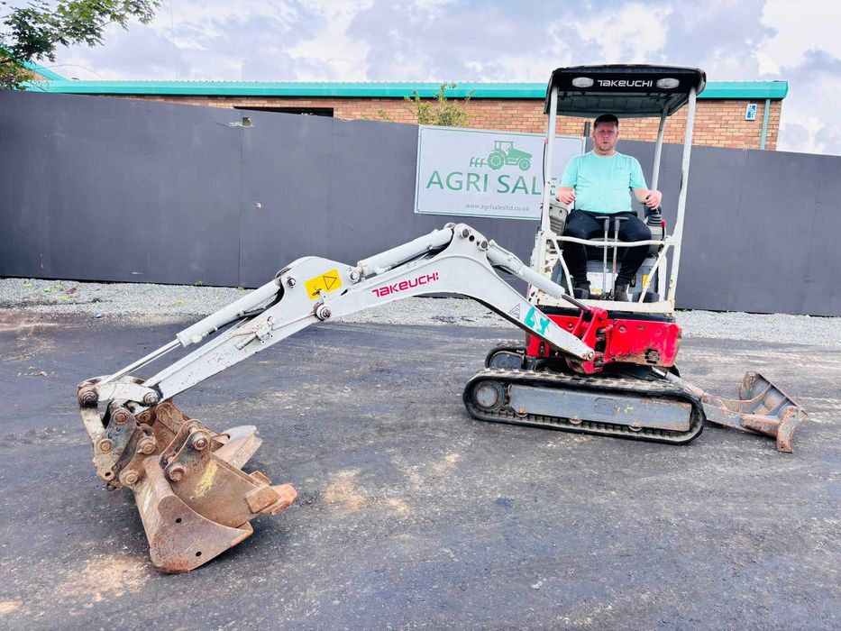 Miniexcavator Takeuchi TB215R