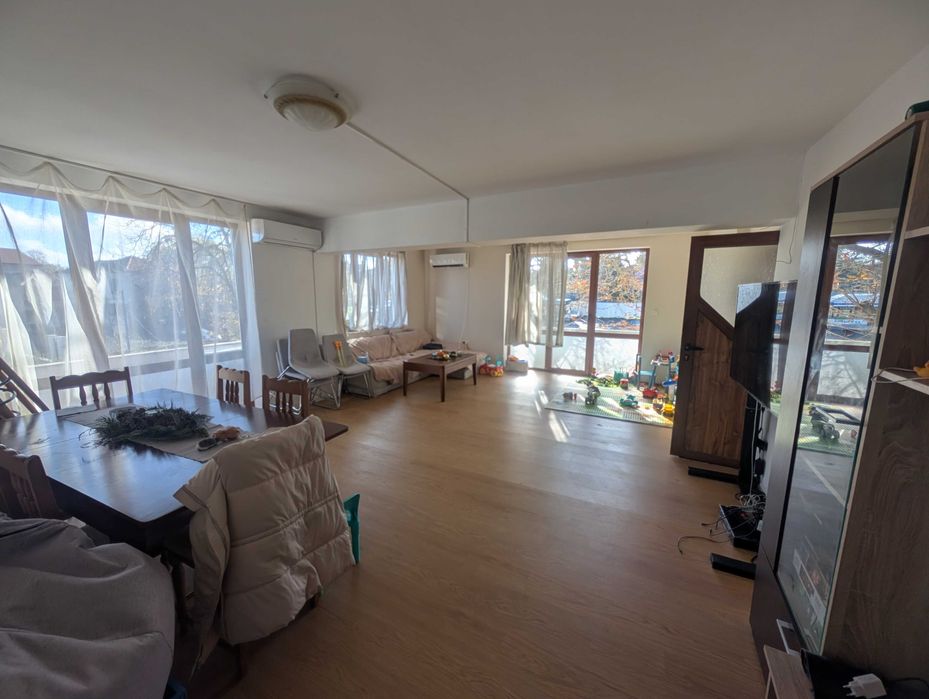 Продава къща гр.Варна