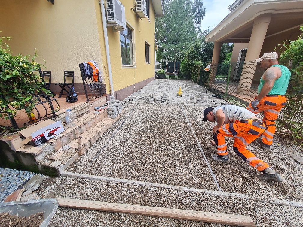 Amenajari gradini și spatii verzi, constructii interioare și ext