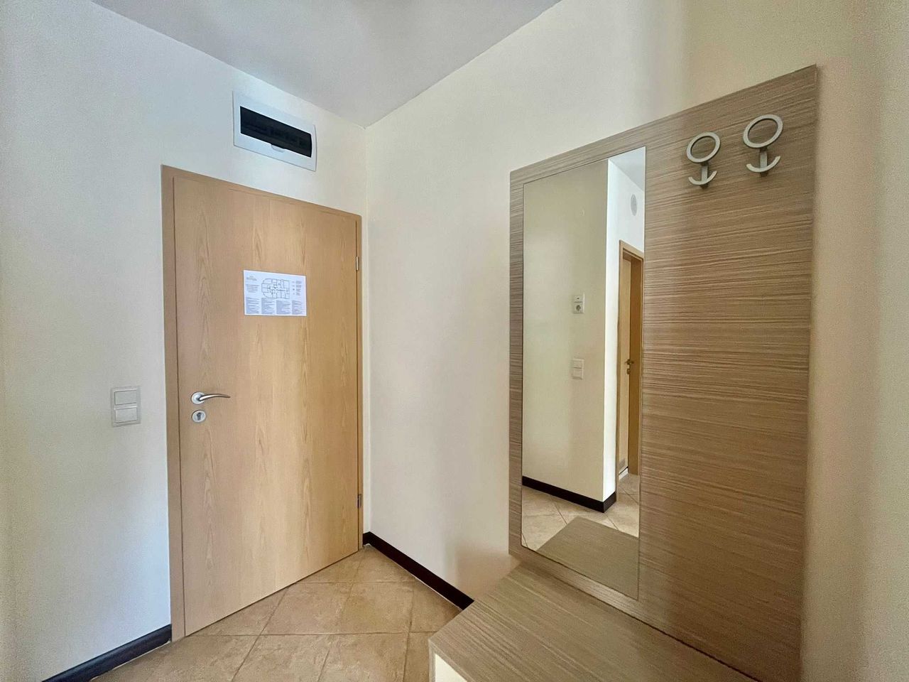 Продава се Двустаен апартамент в к.к. Слънчев бряг - 57 кв.м за 1315 €/кв.м - Снимка #6