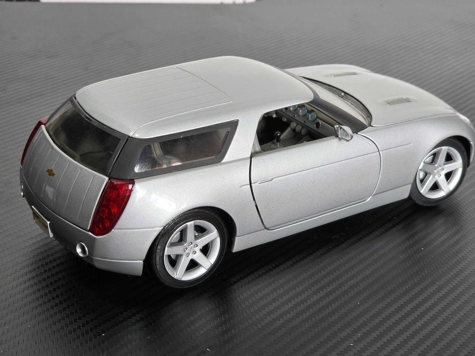 Macheta Auto 1/18 Road Signature Chevy Nomad Concept