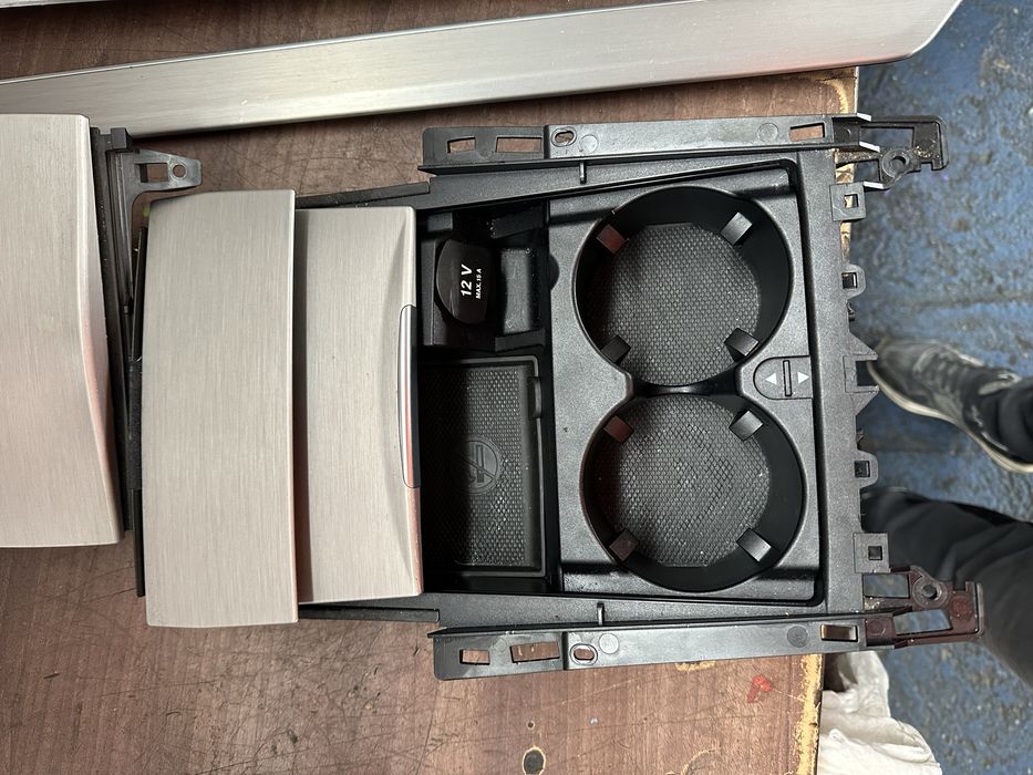 Scrumiera suport pahare trimuri crom mercedes w212