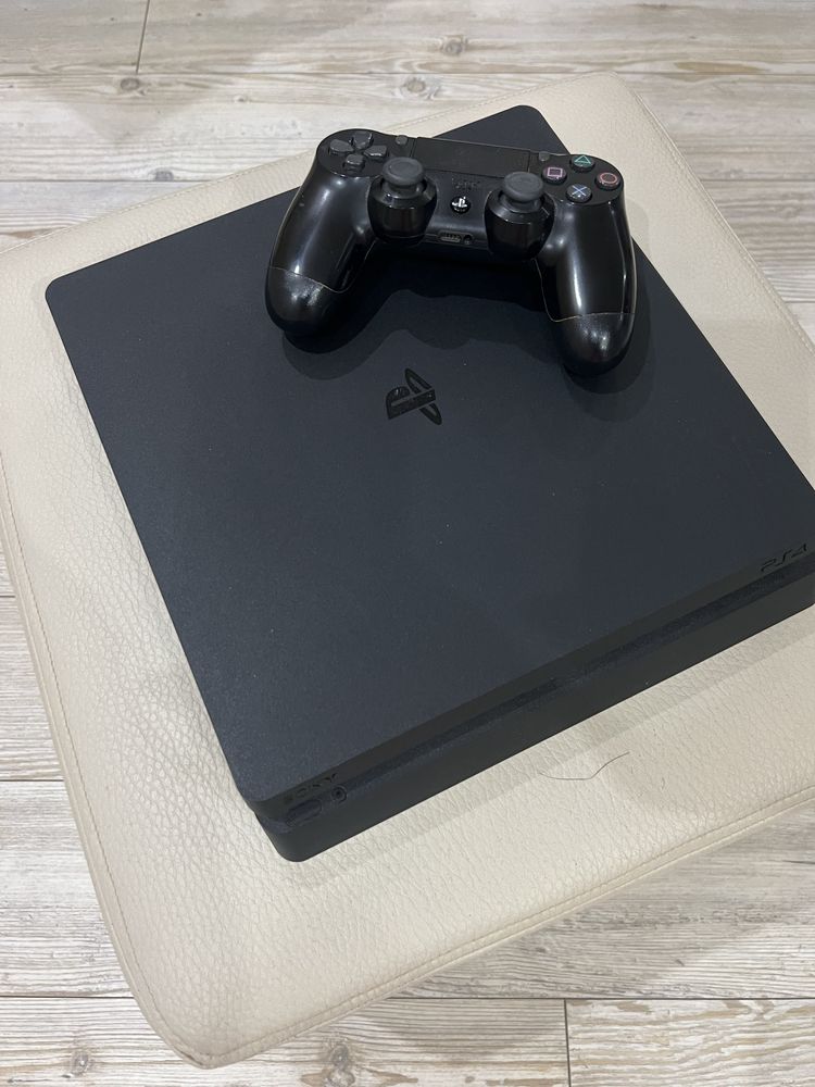 Playstation 4 Slim 1TB