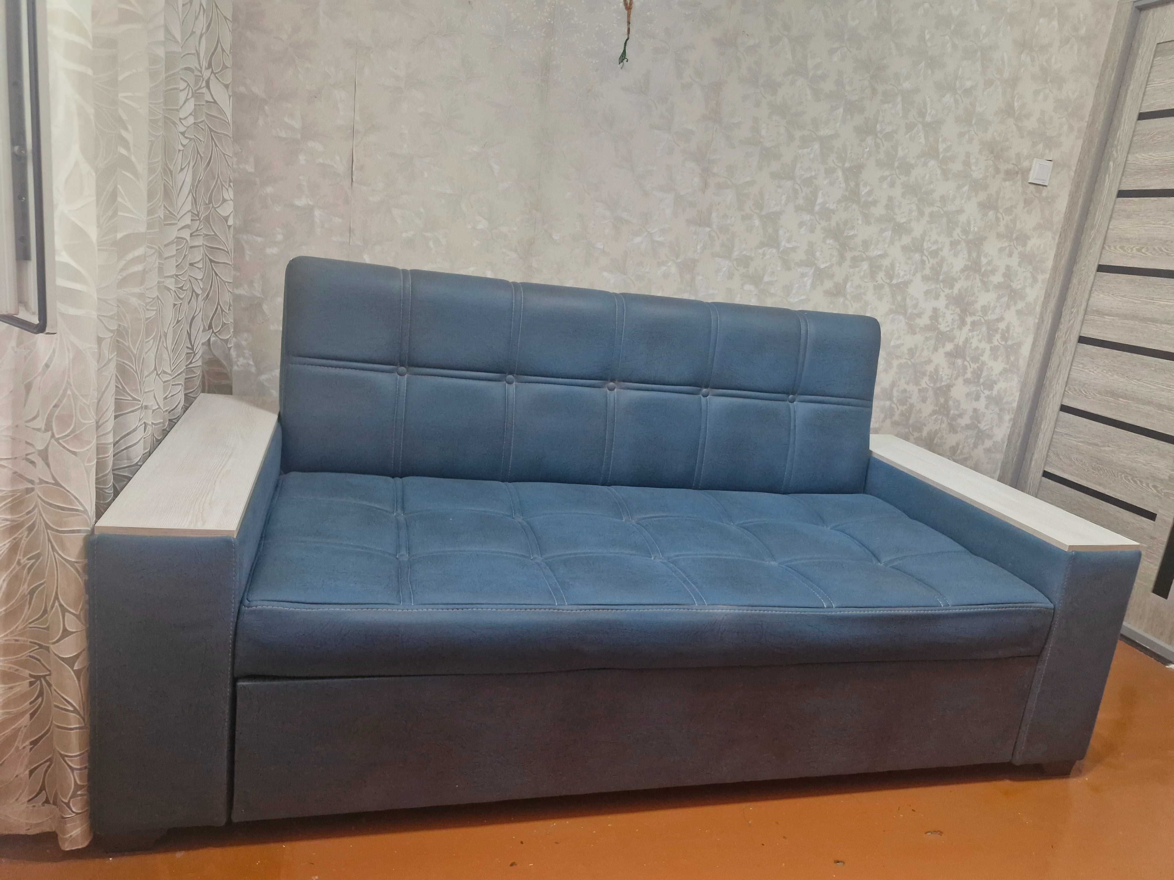 Продается диван/Диван сотилад